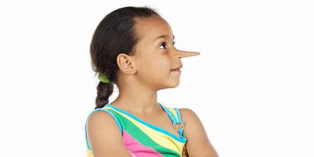 bambina-bugiarda-pinocchio