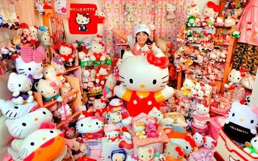 asako-kanda-hello-kitty