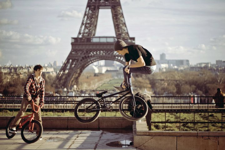 ragazzi-parigi