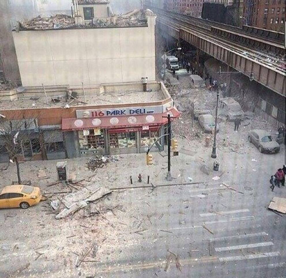Paura a New York: crolla un palazzo. I feriti sono almeno 11