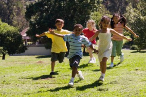 I 10 giochi da cortile che più amavamo: un tuffo nel passato