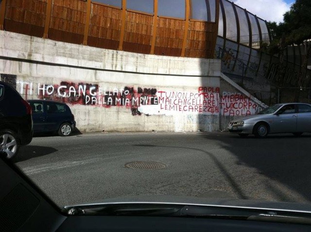 “Amori grammaticalmente scorretti” le fotografie più divertenti del web