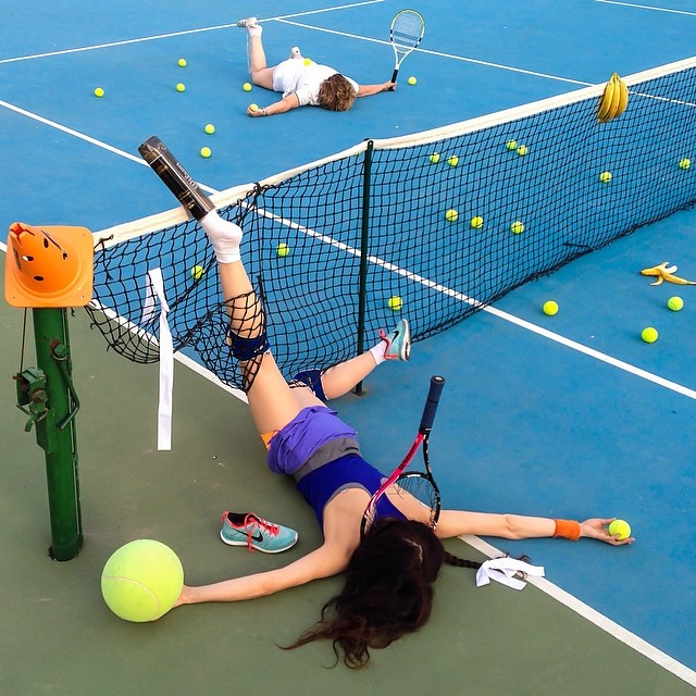 caduta sul campo da tennis
