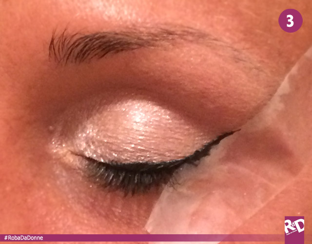 Uno smockey eyes perfetto per il tuo party in piscina