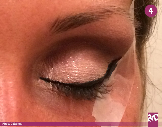Uno smockey eyes perfetto per il tuo party in piscina