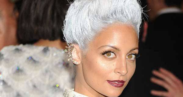 acconciature capelli corti bob