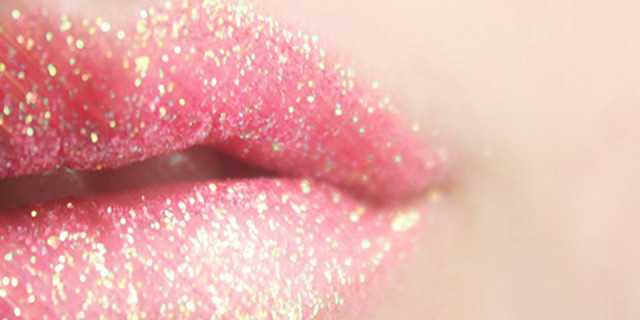 Come Scegliere il Rossetto Più Adatto a Te