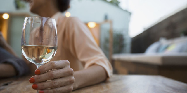 consumo di alcolici sindrome premestruale