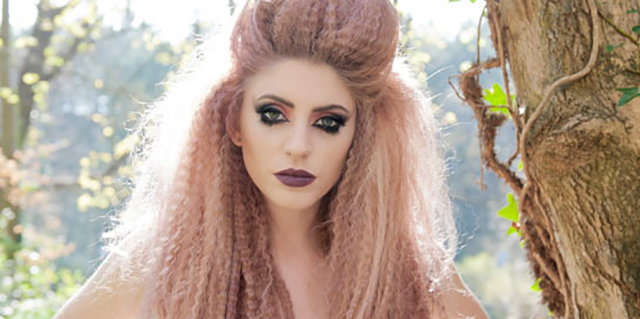 frise capelli lunghi