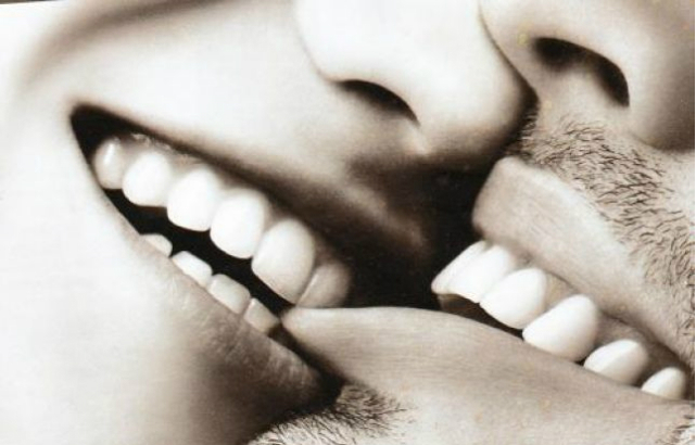 bacio con morso