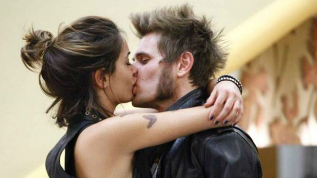 bacio a labbra chiuse