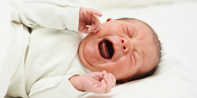 Il pianto del neonato per le coliche