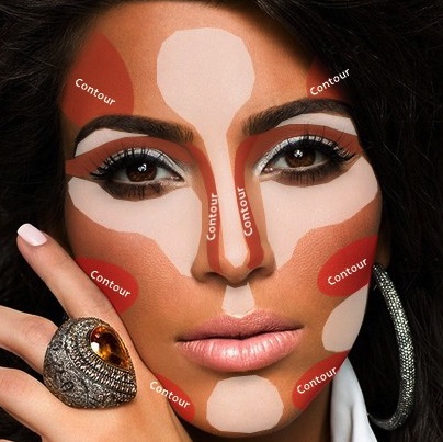 Contouring and highlightening Kim Kardashian