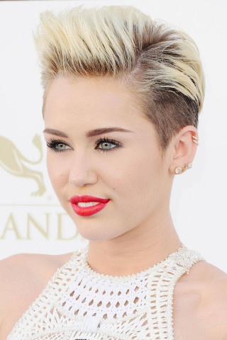 564pixie-cuts-miley-cyrus78
